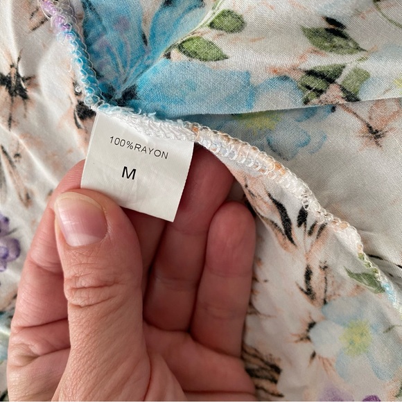 Floral Sleeveless Dress - Picture 5 of 7